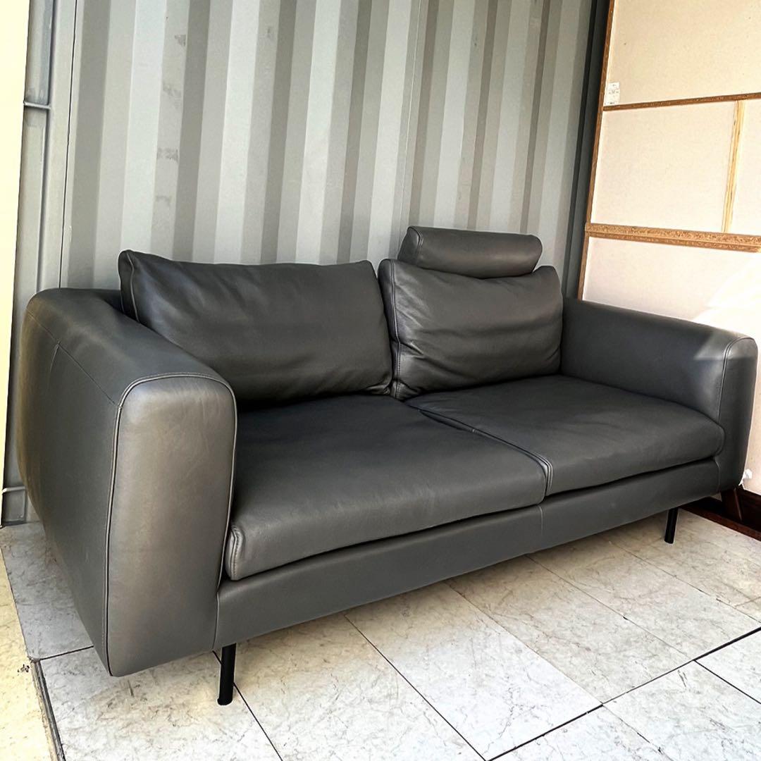 取付無料！クラスティーナ 本革 チャコールグレー モダン ヘッドレスト付きソファ