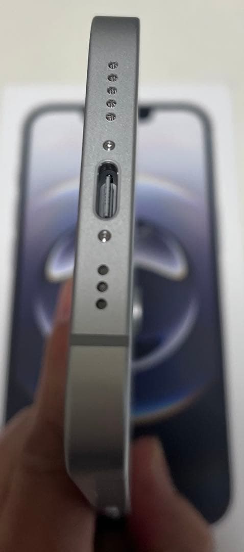 iPhone16e 128GB ホワイト　SIMフリー