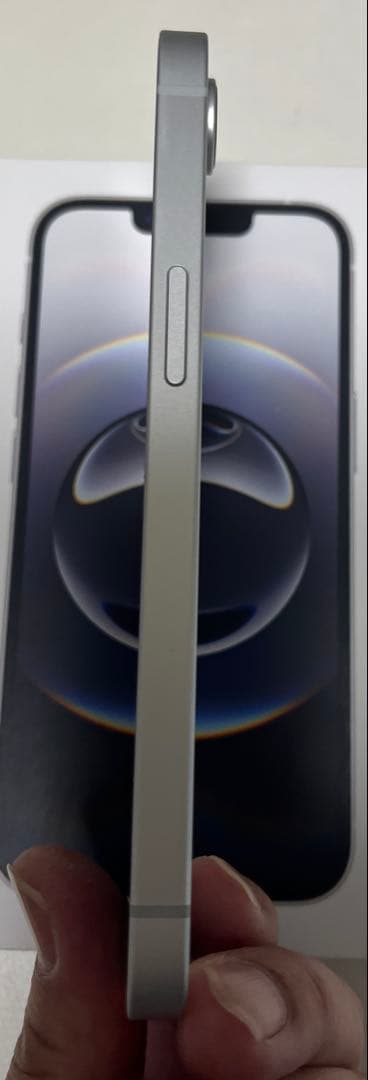 iPhone16e 128GB ホワイト　SIMフリー