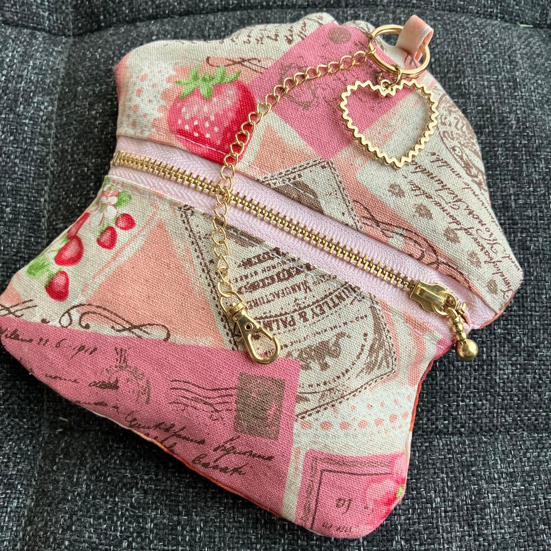 ハンドメイド ☆ ふわふわポーチ パグ