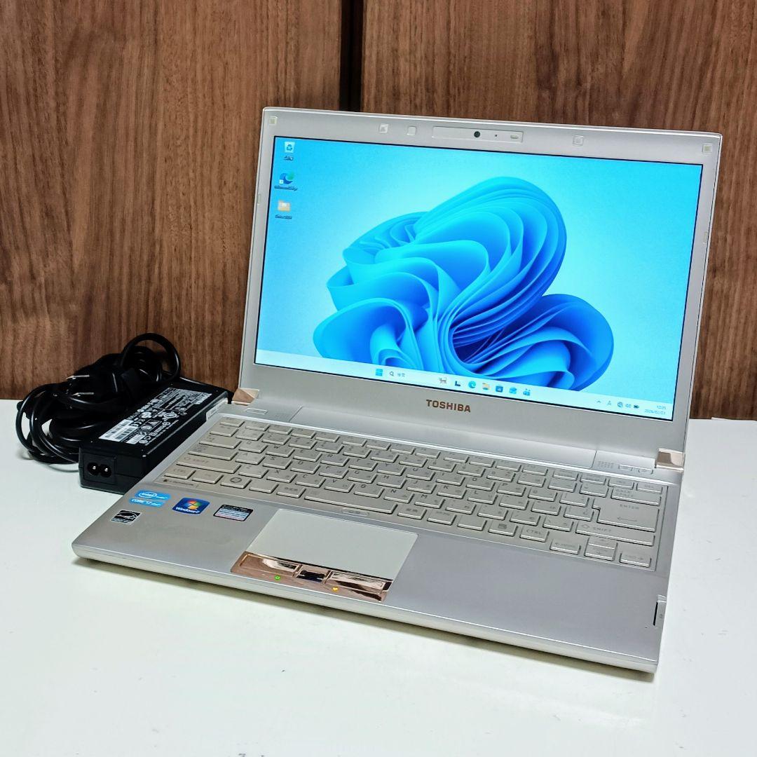 TOSHIBA dynabook Corei7 メモリ8GB SSD128GB