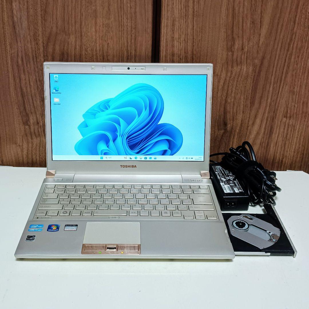 TOSHIBA dynabook Corei7 メモリ8GB SSD128GB