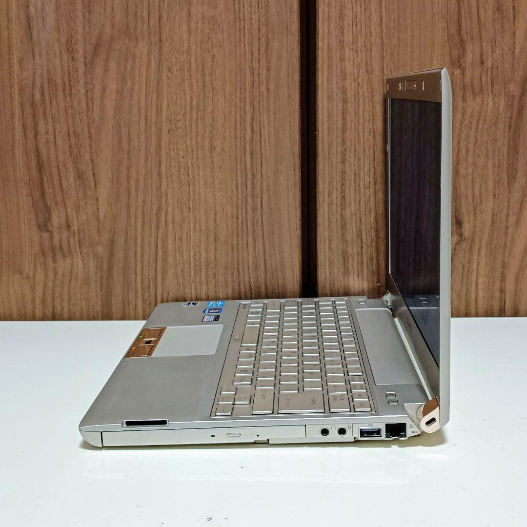 TOSHIBA dynabook Corei7 メモリ8GB SSD128GB