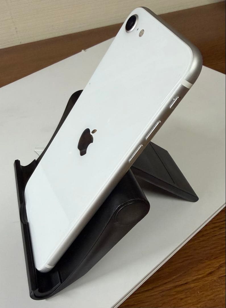 iPhone SE 第2世代 ホワイト 64GB 本体