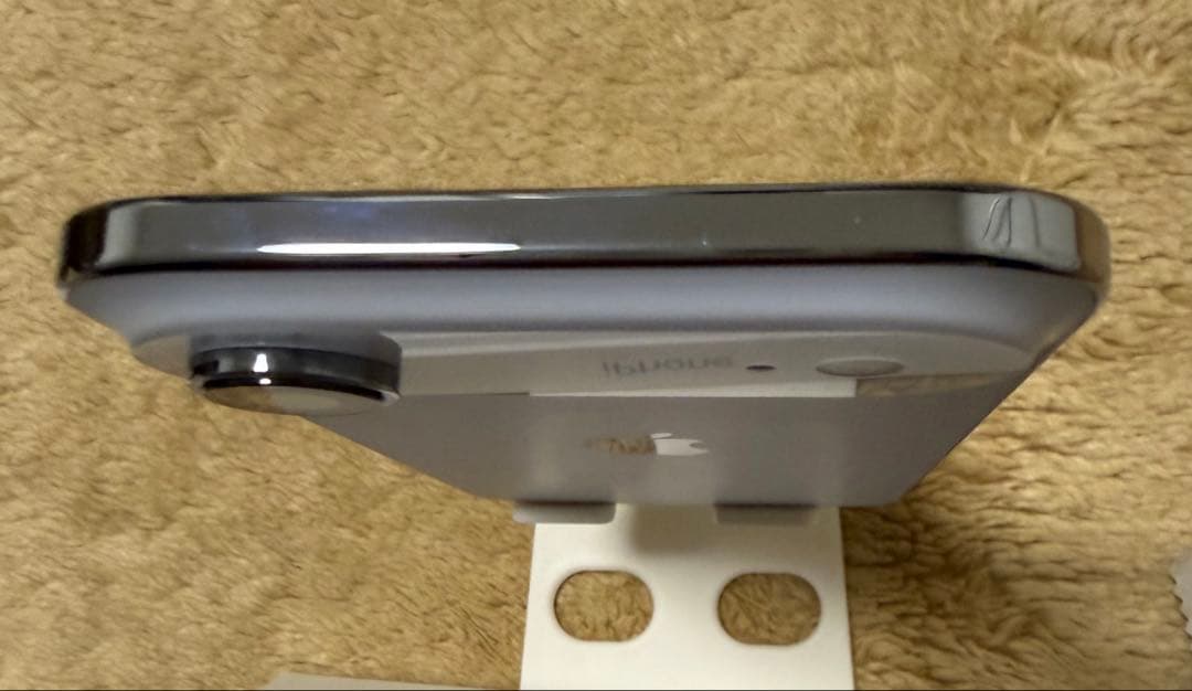 l*e様 iPhone Air 256GB スカイブルー 美品　SUTI フォン