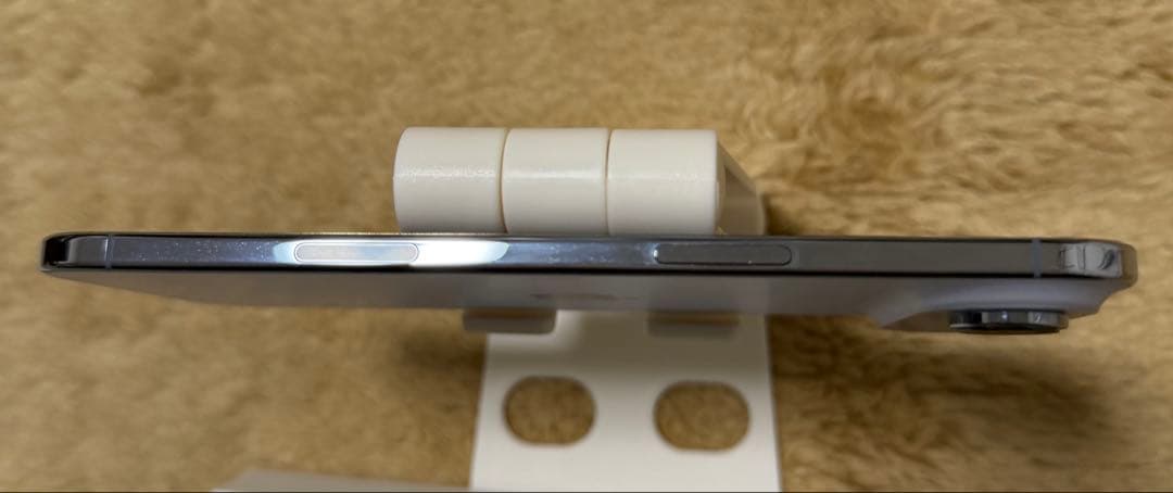 l*e様 iPhone Air 256GB スカイブルー 美品　SUTI フォン