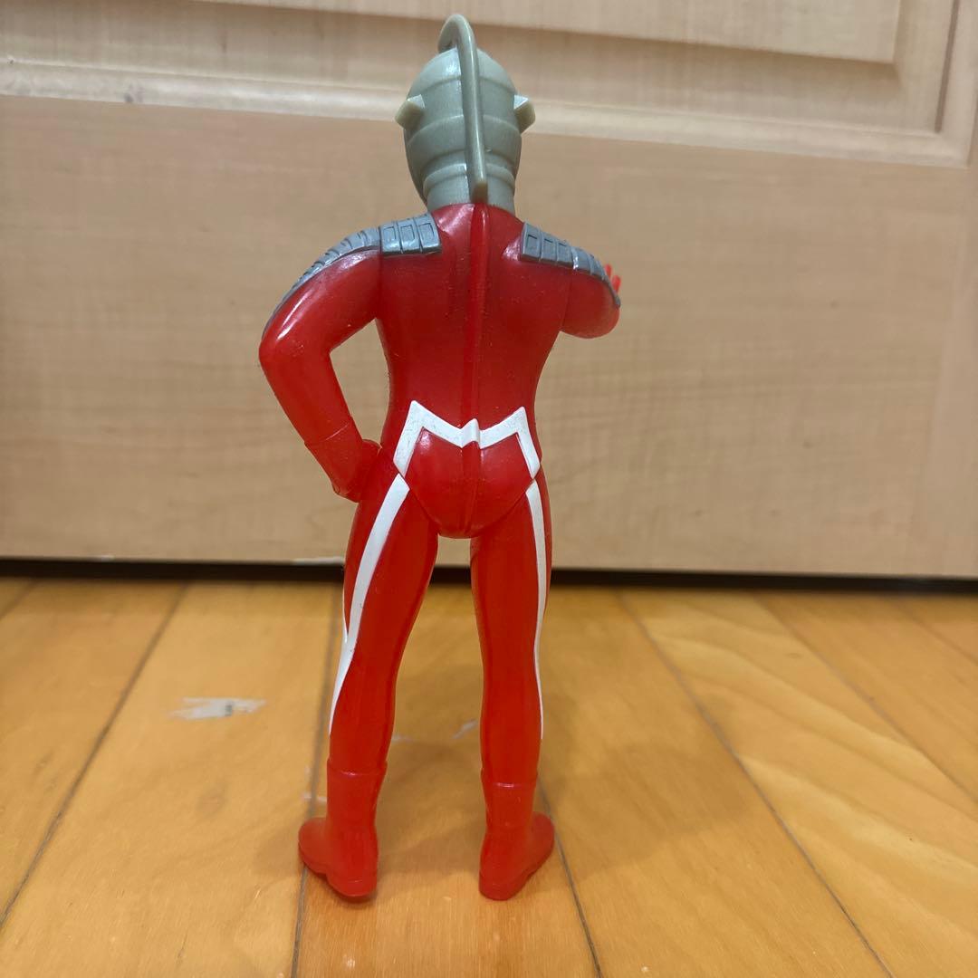 セブン上司　（株）円谷コミュニケーションズ