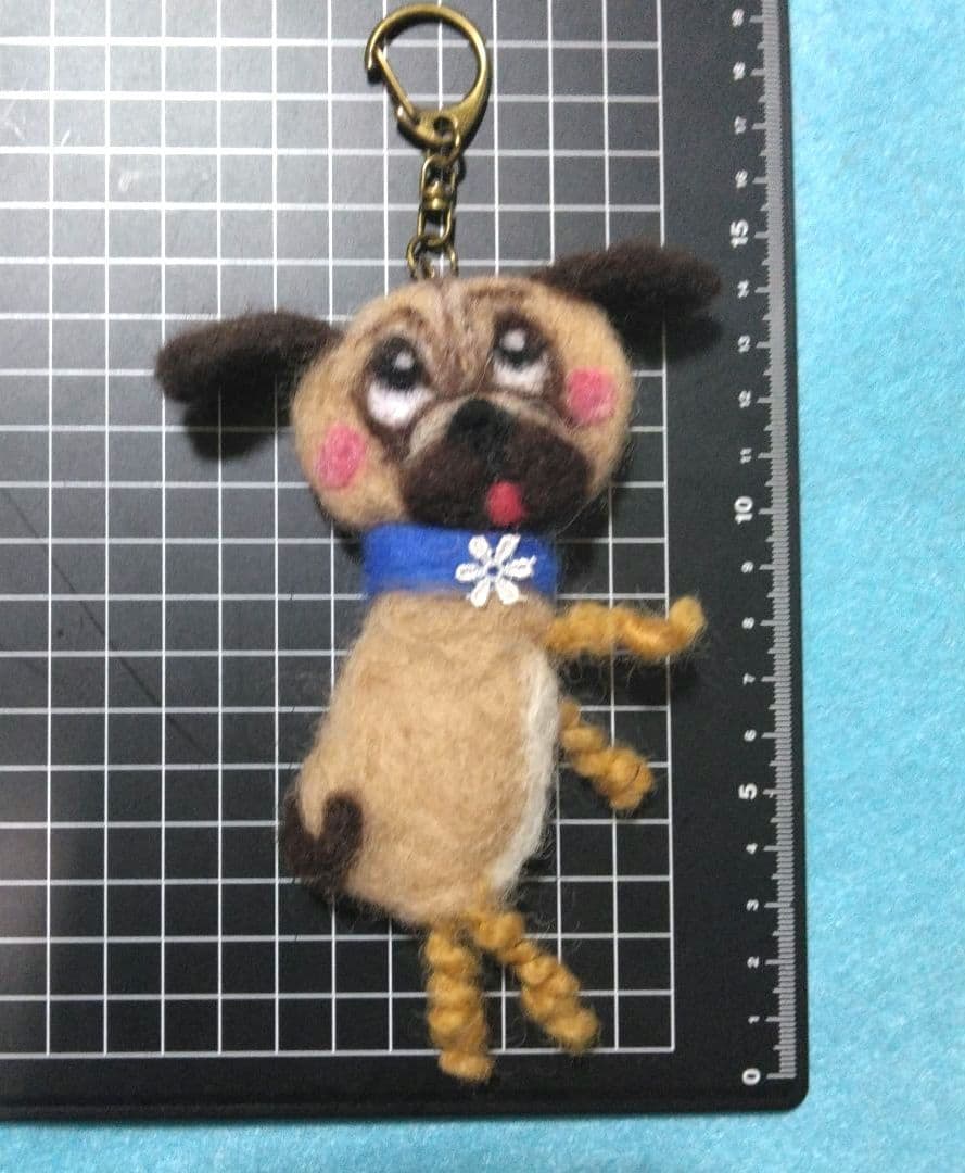 ＊おとぼけパグちゃん＊キーホルダー＊羊毛フェルトハンドメイド