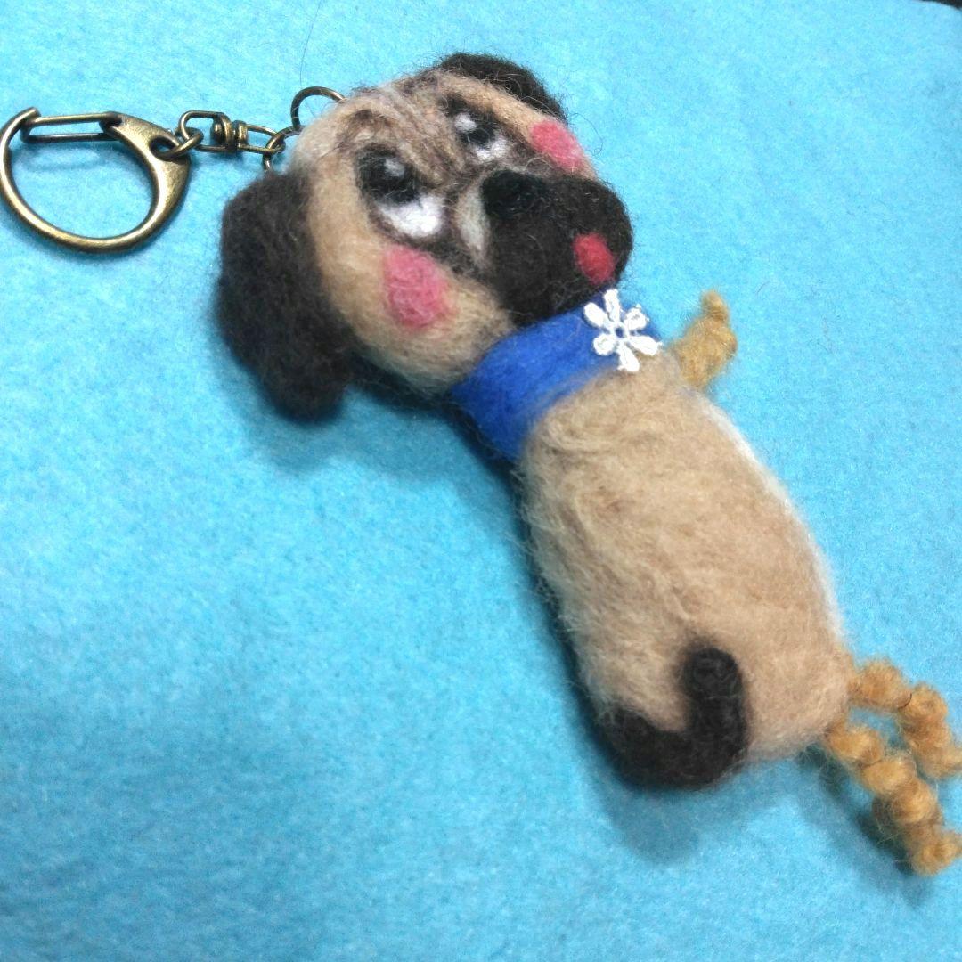 ＊おとぼけパグちゃん＊キーホルダー＊羊毛フェルトハンドメイド