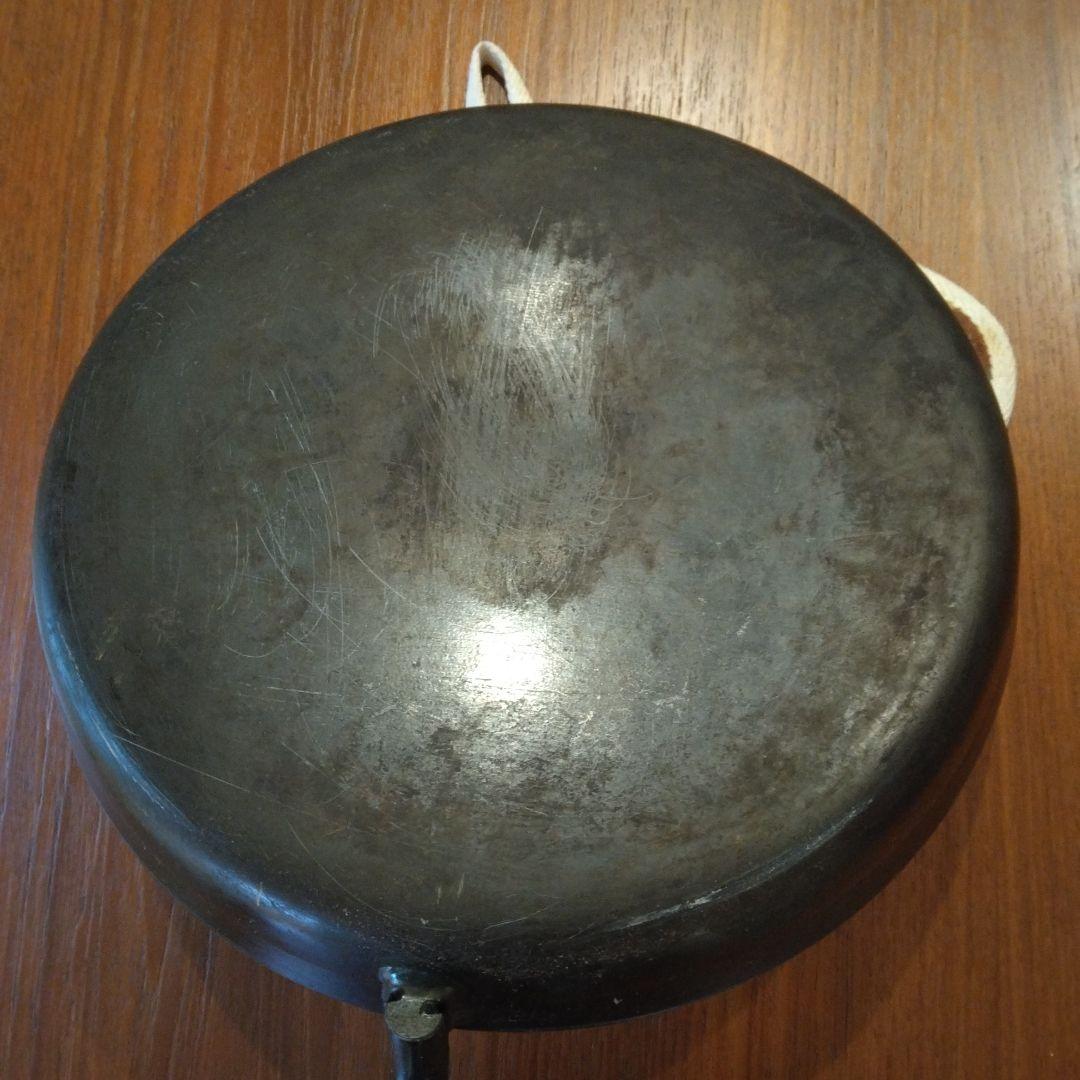 大人の鉄板 26cm 木製ハンドル　蓋なし