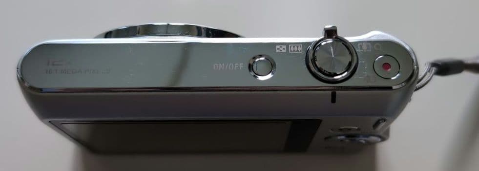 CASIO EXILIM EX-ZS180シルバー コンパクトデジタルカメラ