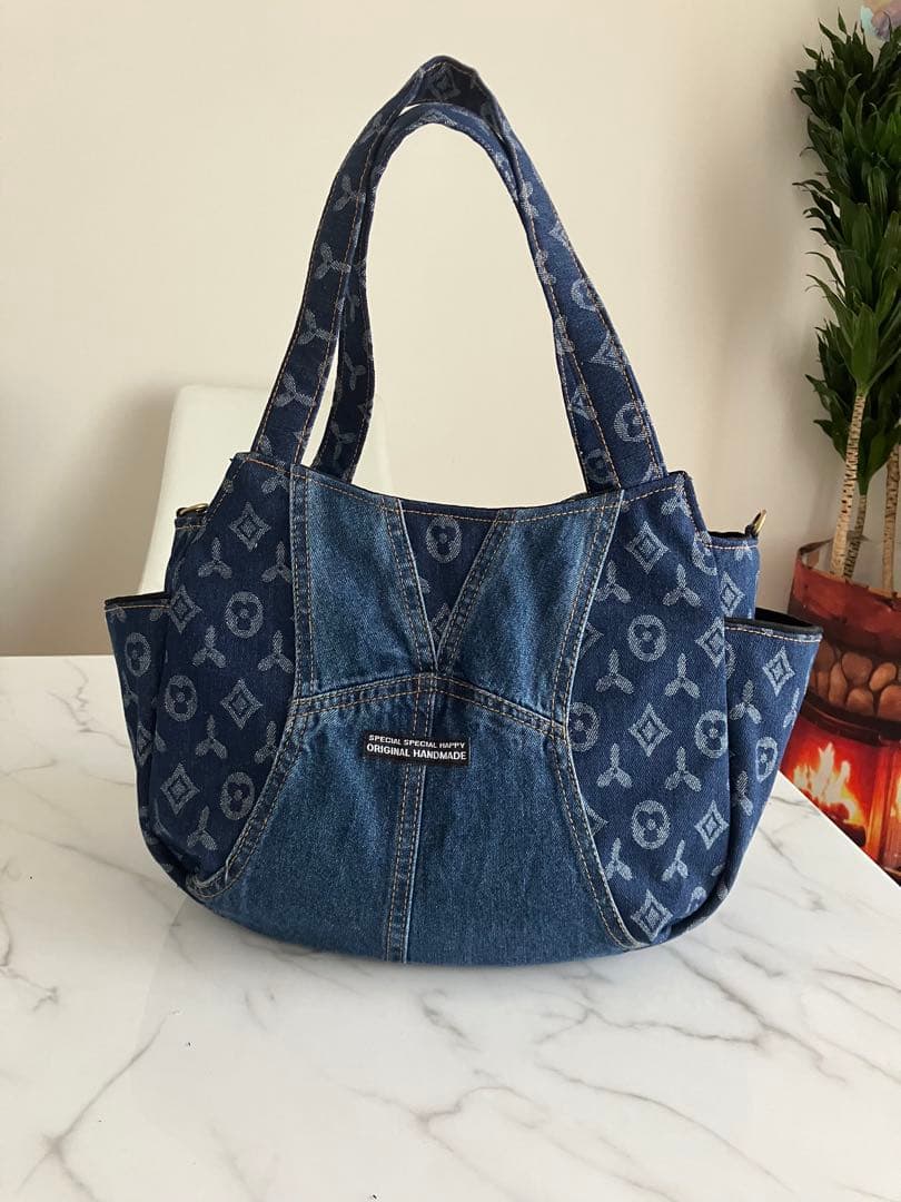 592 ユリィ　大きめデニムリメイクバック　ハンドメイド