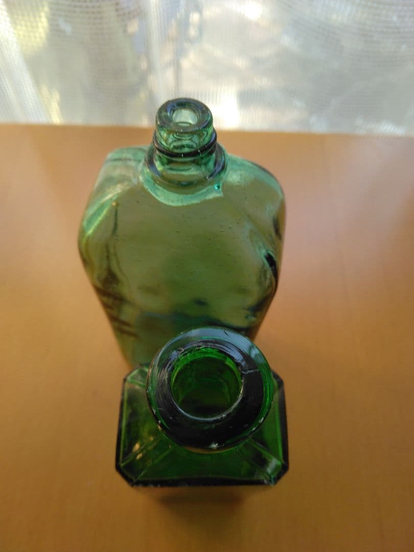 レトロ瓶☆ヘチマコロン2個・アンティーク・インテリア小物・エンボス・和硝子・骨董