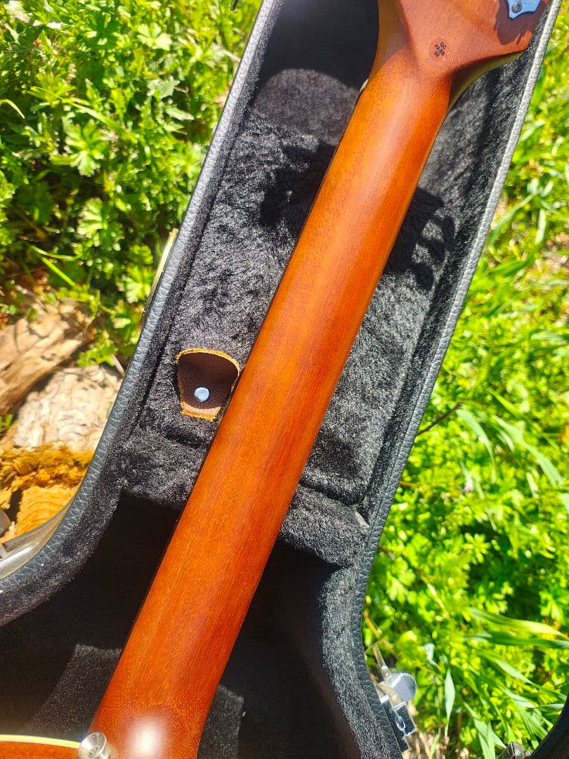 超美品　Guild　M240E Fishman　プリアンプ　ハードケース付