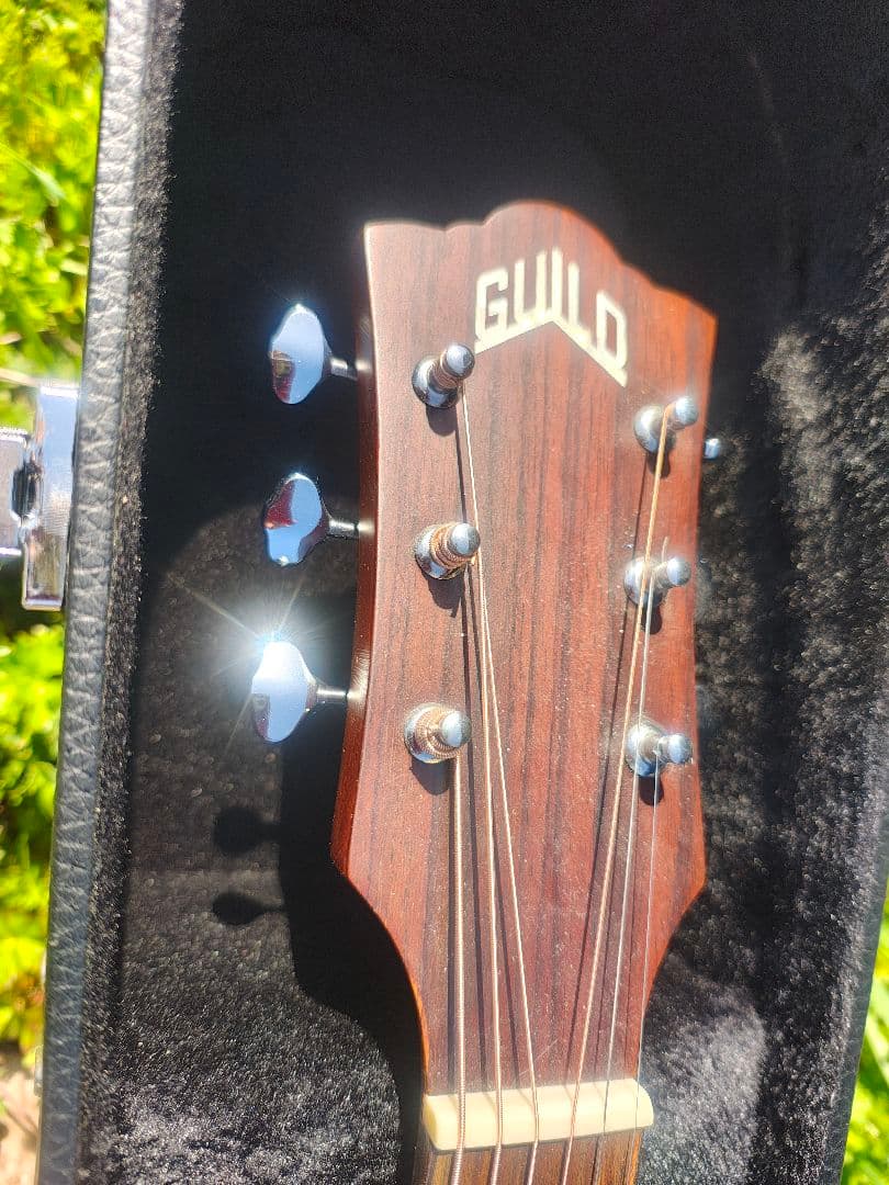 超美品　Guild　M240E Fishman　プリアンプ　ハードケース付