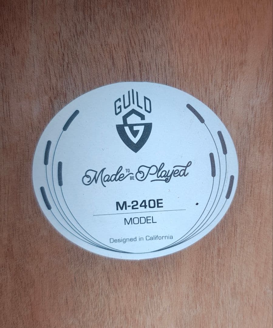 超美品　Guild　M240E Fishman　プリアンプ　ハードケース付