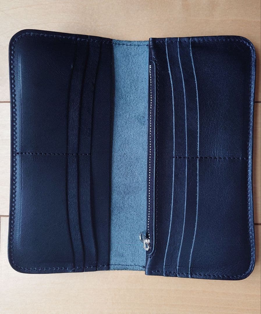 新品未使用　ヌメ革ウォレット　黒