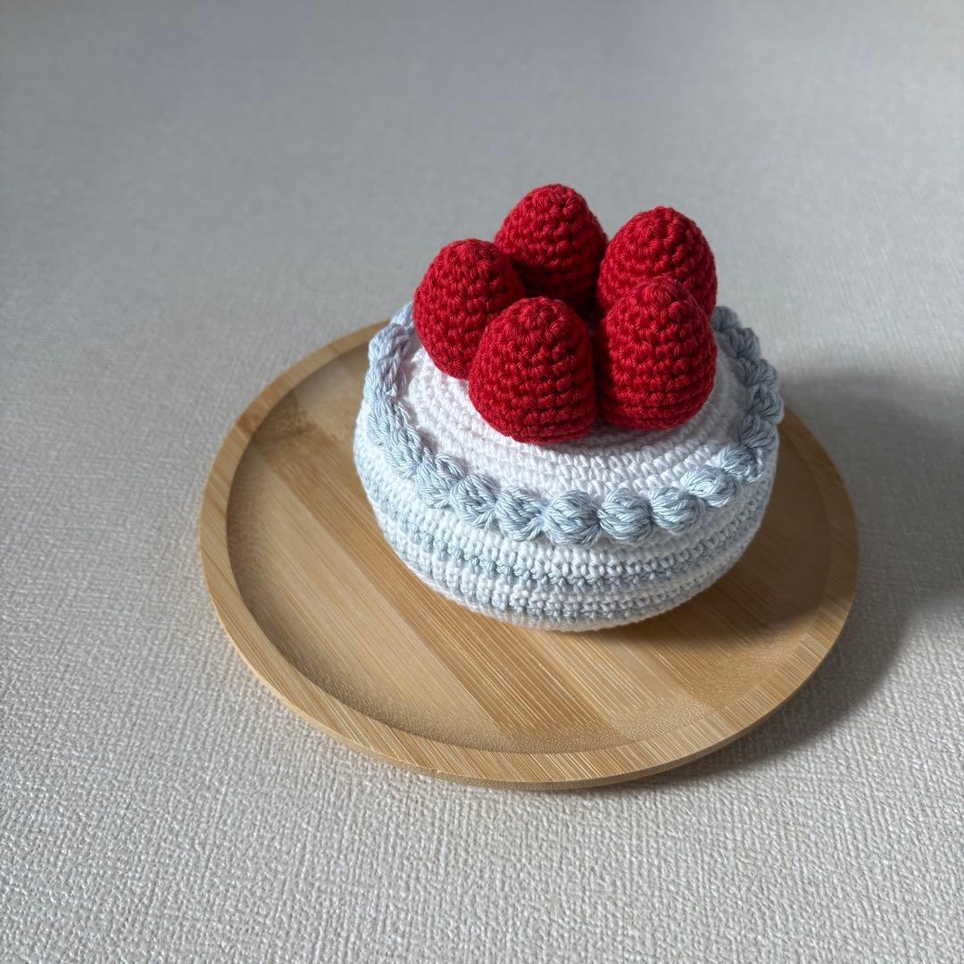 【ハンドメイド】 いちごのホールケーキ　あみぐるみ