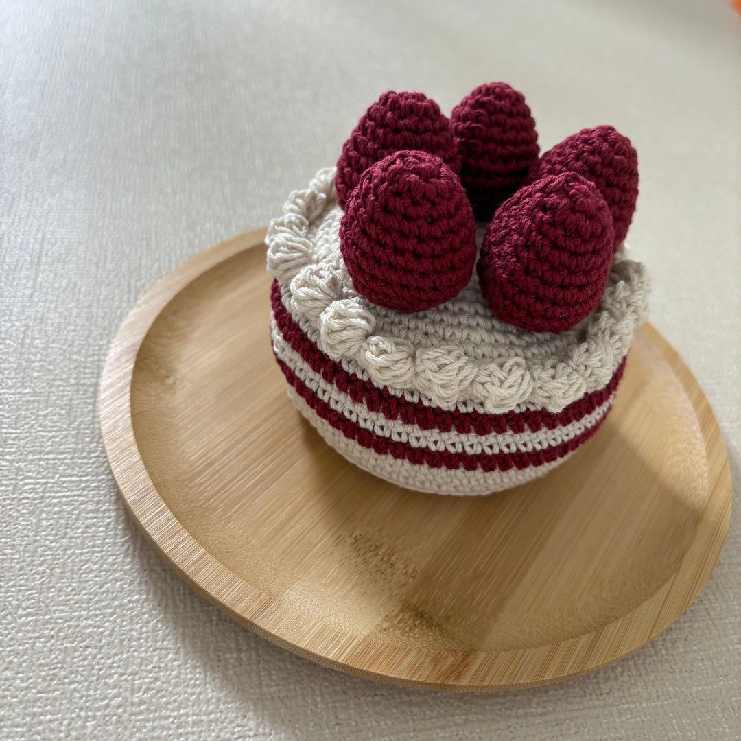 【ハンドメイド】 いちごのホールケーキ　あみぐるみ