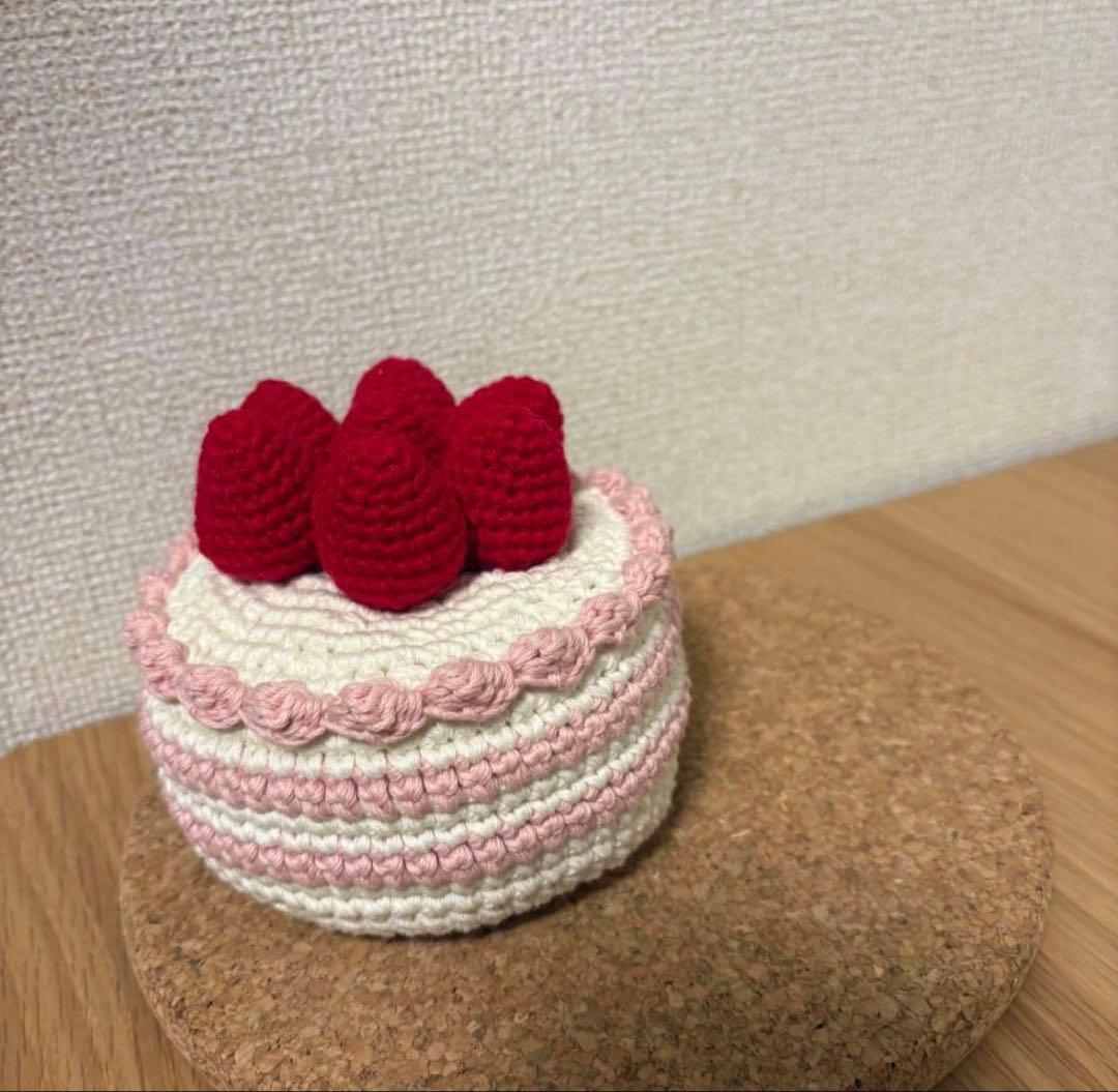 【ハンドメイド】 いちごのホールケーキ　あみぐるみ
