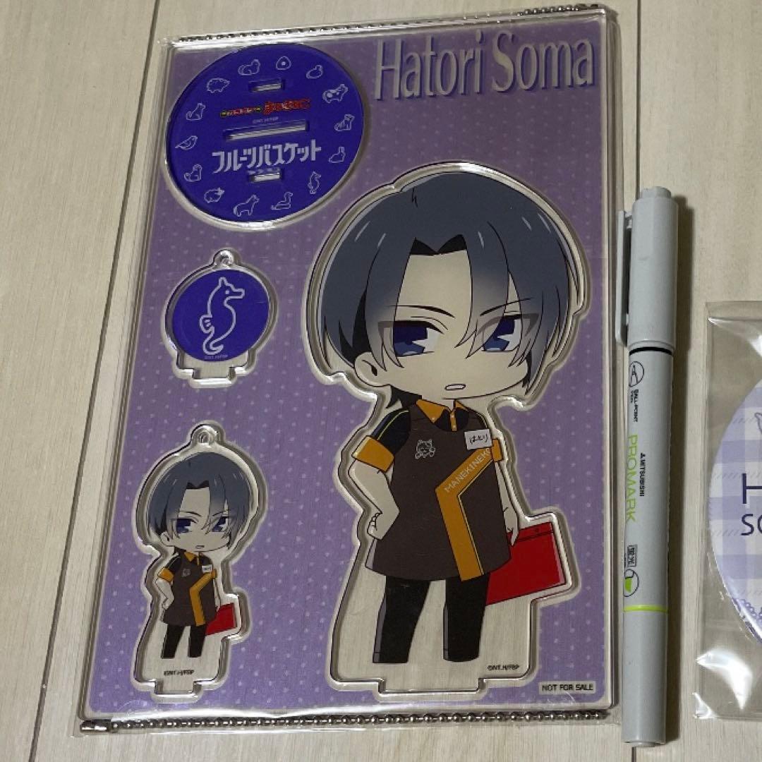 草摩はとり　2点セット缶バッジ　アクリルスタンド　フルーツバスケット　まねきねこ