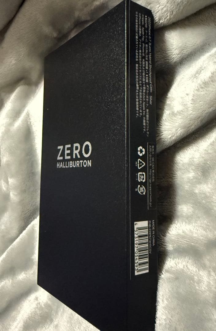 iPhone14Pro Maxゼロハリバートン SHOCKPROOF CASE