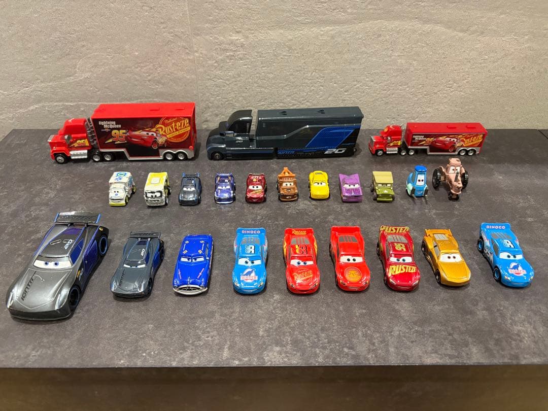 カーズ　まとめ売り22台　トミカ　ミニミニカーズ　マルテ　トレーラー
