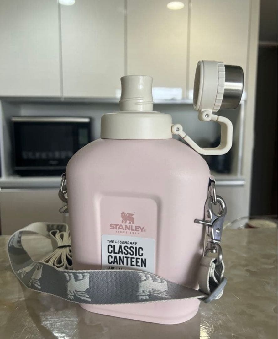 限定色 正規品未使用スタンレー クラッシク 水筒 1リットル