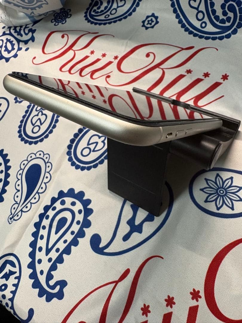 iPhone11バッテリー88％SIMフリー64GBホワイト