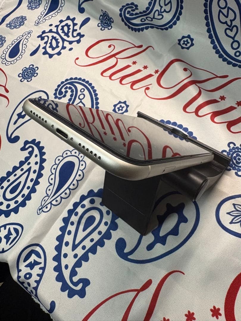 iPhone11バッテリー88％SIMフリー64GBホワイト