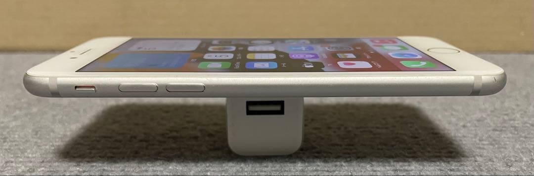 【 美品 】iPhone 7 シルバー 128GB SIMフリー