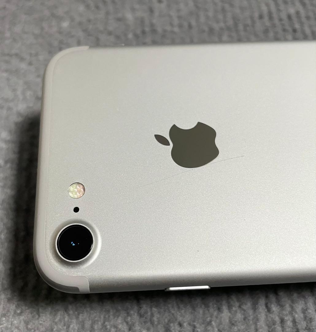 【 美品 】iPhone 7 シルバー 128GB SIMフリー