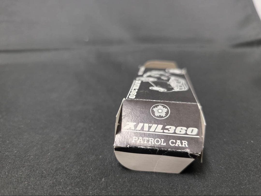 トミカ スバル360パトロールカー