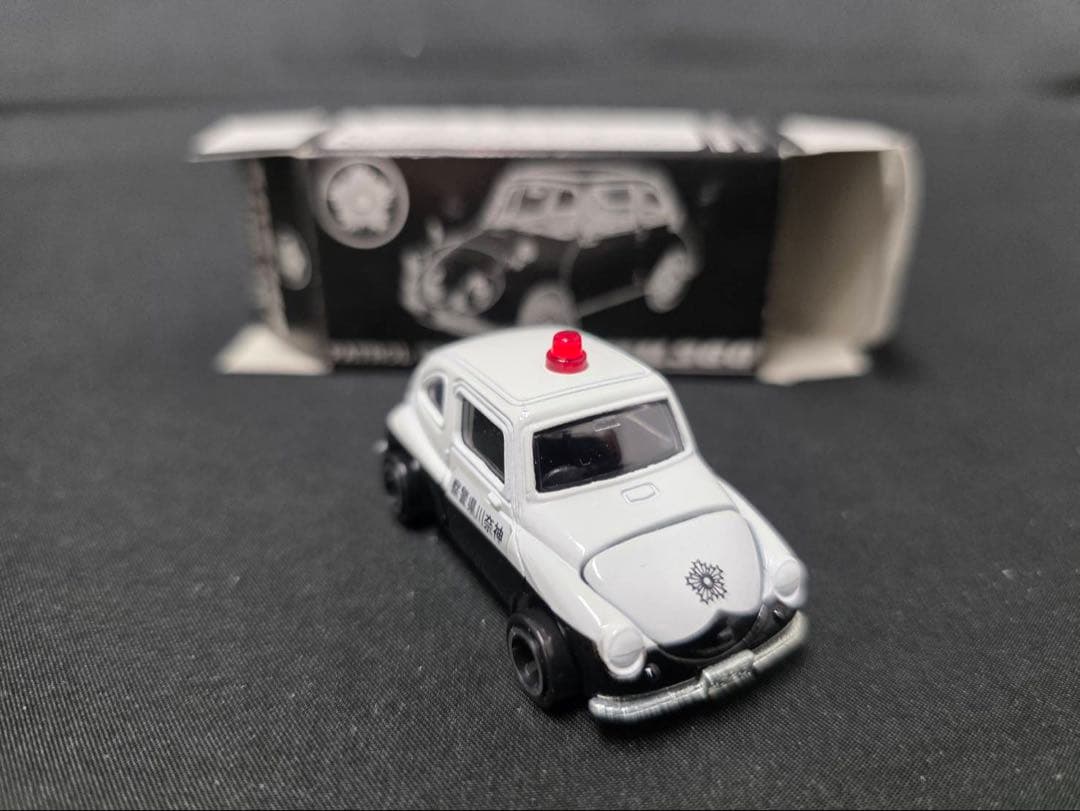 トミカ スバル360パトロールカー