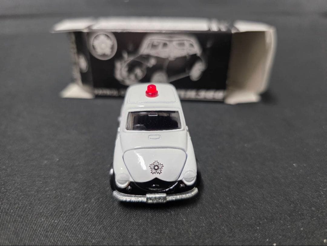 トミカ スバル360パトロールカー