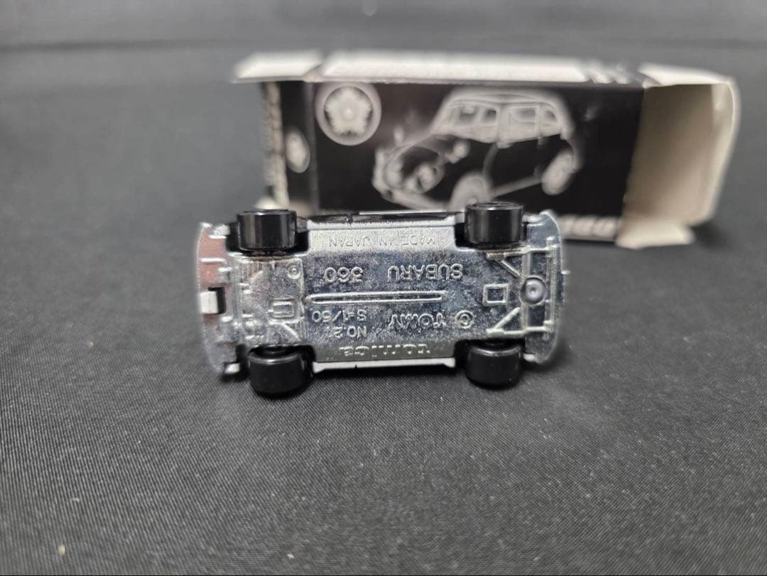 トミカ スバル360パトロールカー