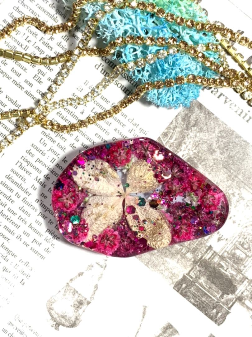 【No.58】ヘアゴム　鳥　レジン　かすみ草　ドライフラワー