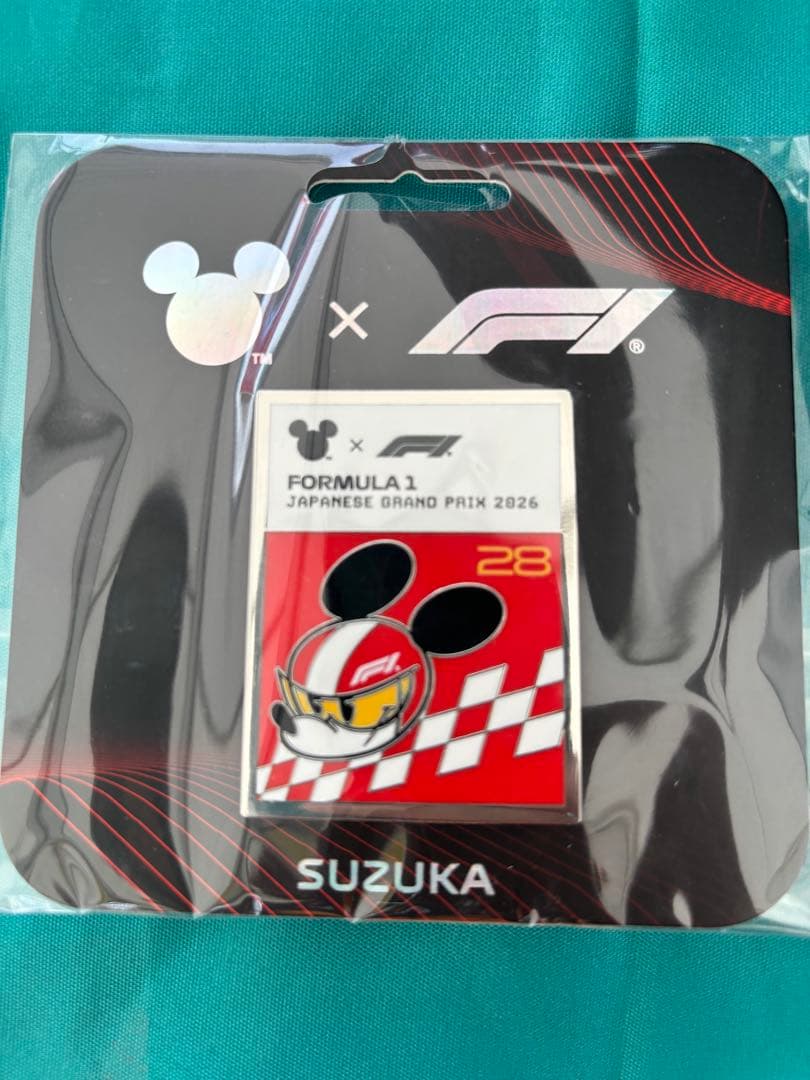 【匿名発送】F1 × ミッキーマウス ピンバッジ 2種
