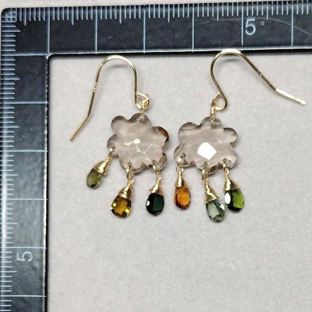 14kgf天然石ピアス　ライトカラースモーキーの雲とトルマリンのキラッキラ