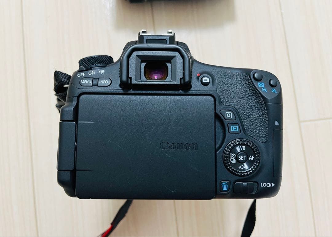 デジタルカメラ Canon EOS 8000D