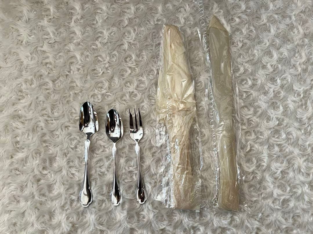 ラッキーウッド カトラリーセット　シルバーレーク　ケーキナイフ＆サーバー他