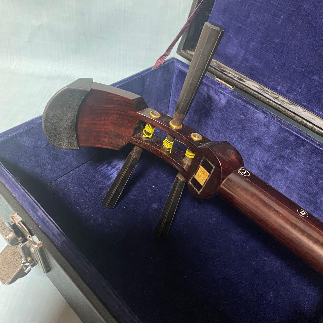 三味線　細棹　両面皮破れ無しハードケース付