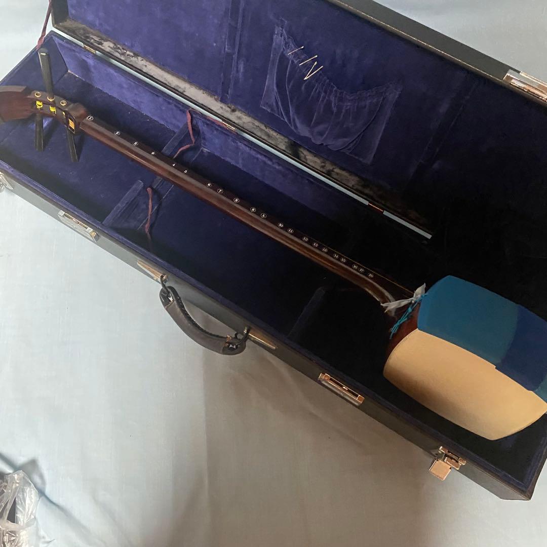 三味線　細棹　両面皮破れ無しハードケース付