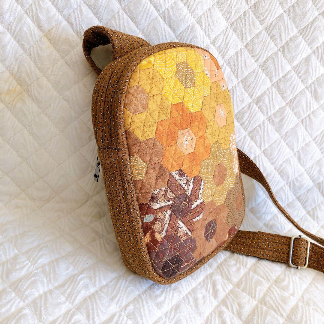 ハンドメイド 幾何学模様 ボディバッグ