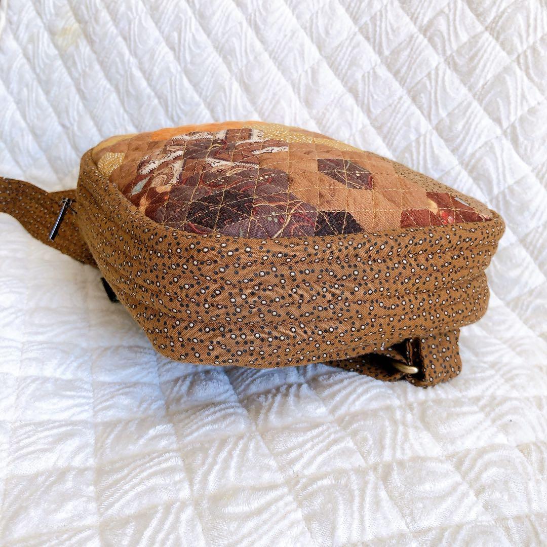 ハンドメイド 幾何学模様 ボディバッグ