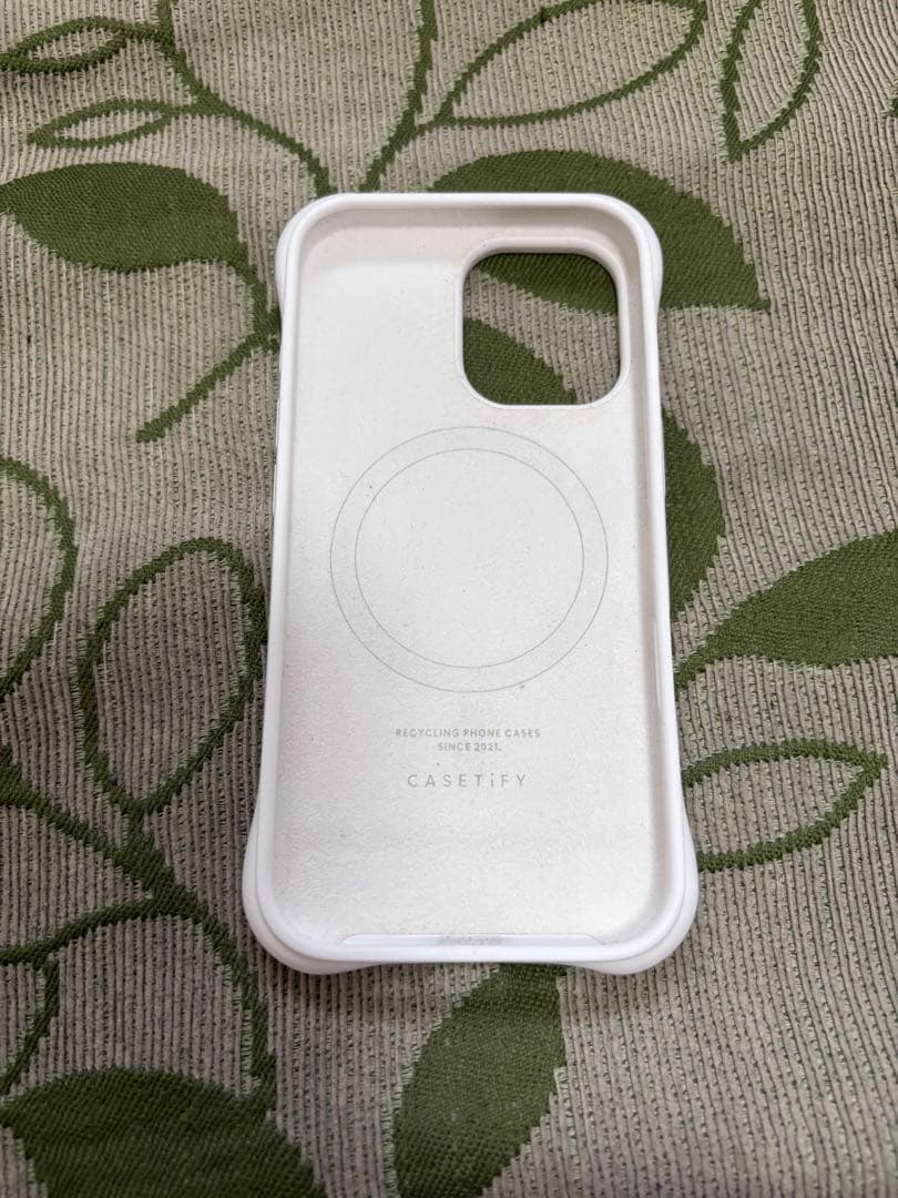 CASETiFY 波紋デザイン iPhone16用ケース