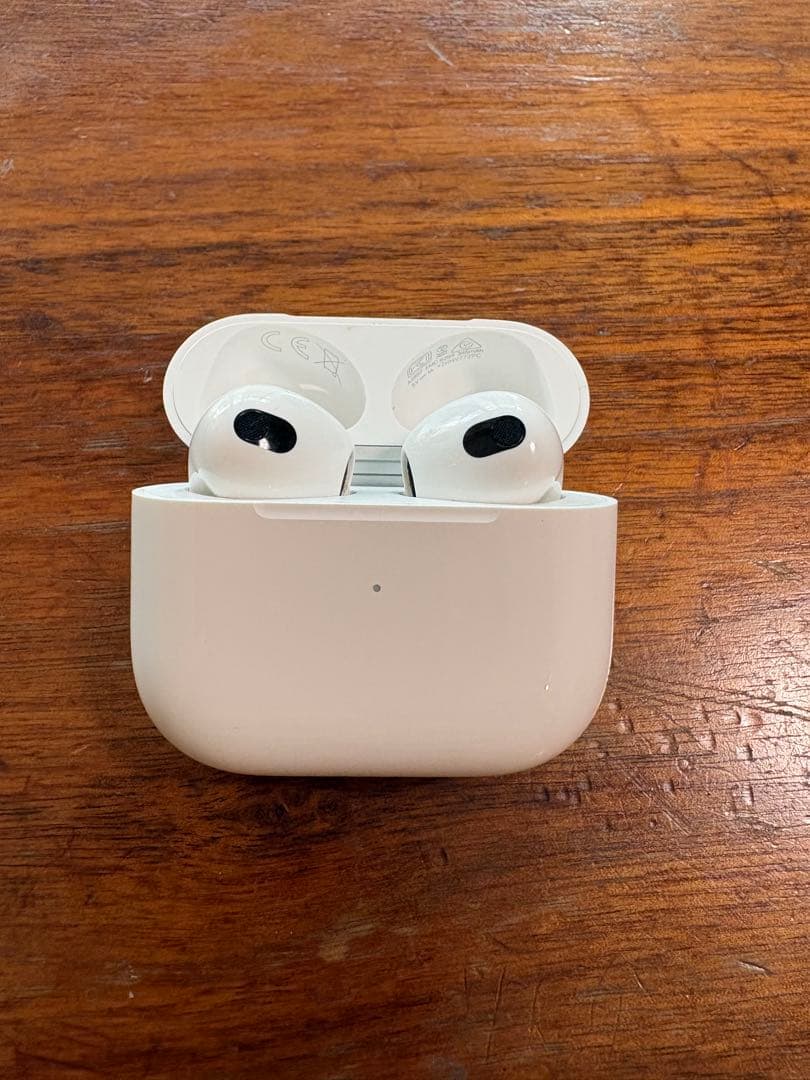 AirPods3本体 正規品 充電ケース.箱.ライトニングケーブル付き