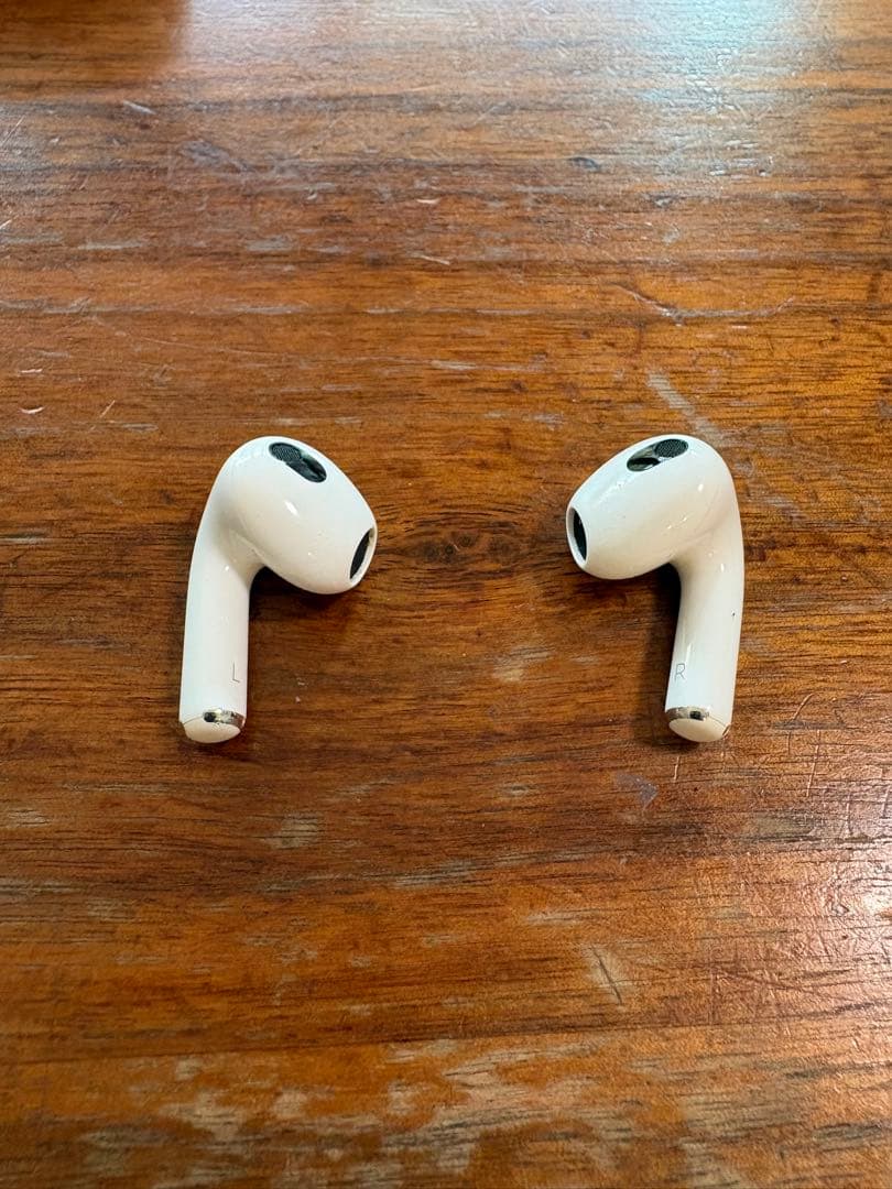 AirPods3本体 正規品 充電ケース.箱.ライトニングケーブル付き