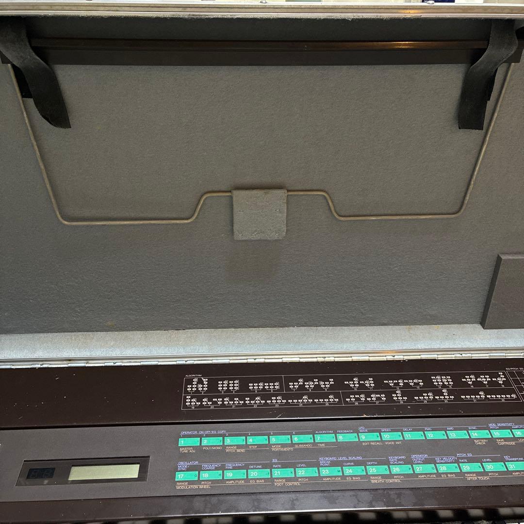 Yamaha DX7 シンセサイザー 61鍵盤 ハードケースその他付属品付き