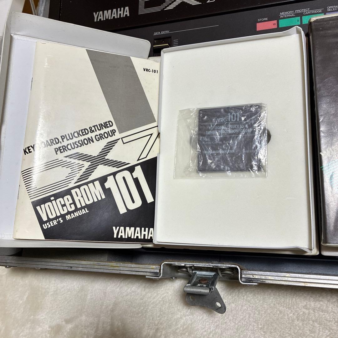 Yamaha DX7 シンセサイザー 61鍵盤 ハードケースその他付属品付き